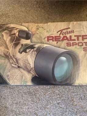 Realtree Camo Spotting Scope with window mount